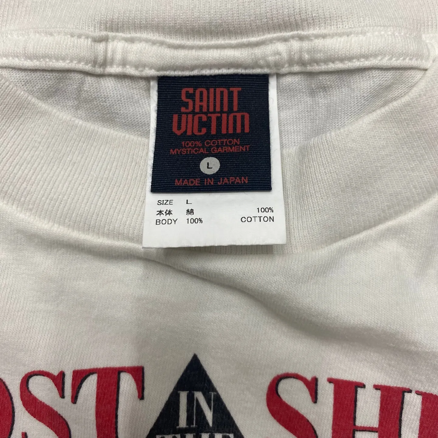 SAINT Mxxxxxx x GHOST IN THE SHELL ' GITS ' SS TEE/WHT Classic Big IP Ghost in the Shell co-branded Suzi Charge/Suzi Character TEE Off-white S-XL Cylindrical side seamless fabric 220g high gram weight OE yarn ⚠️Note: It is almost meaningless if it is not a cylindrical fabric Customized joint main mark/joint wash mark/little angel anti-counterfeiting label Original factory level printing factory Top purchasing agent level